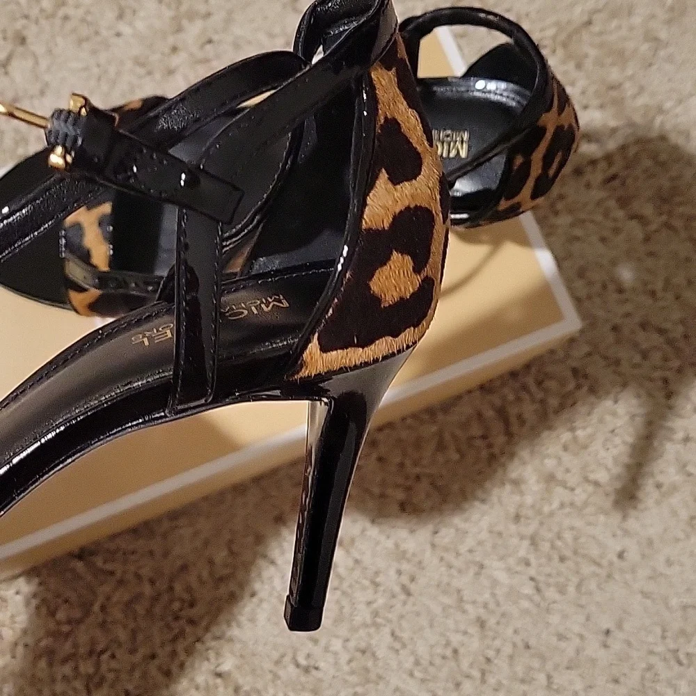 Michael Kors heels brand new in box size 7